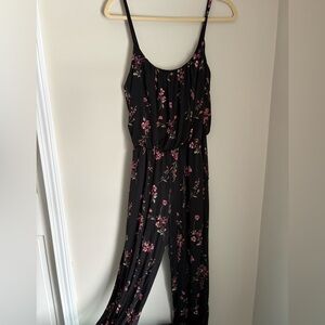 NWT Kaileigh Black Floral Jumpsuit
